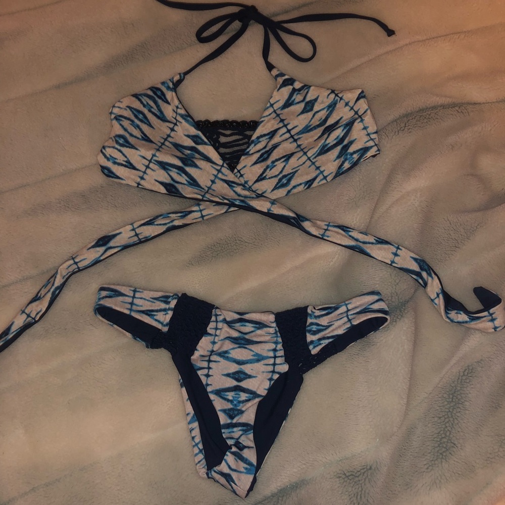Frankie’s bikinis tie dye crochet set